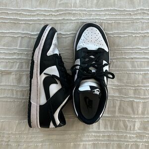 Nike Dunks Panda Size 9